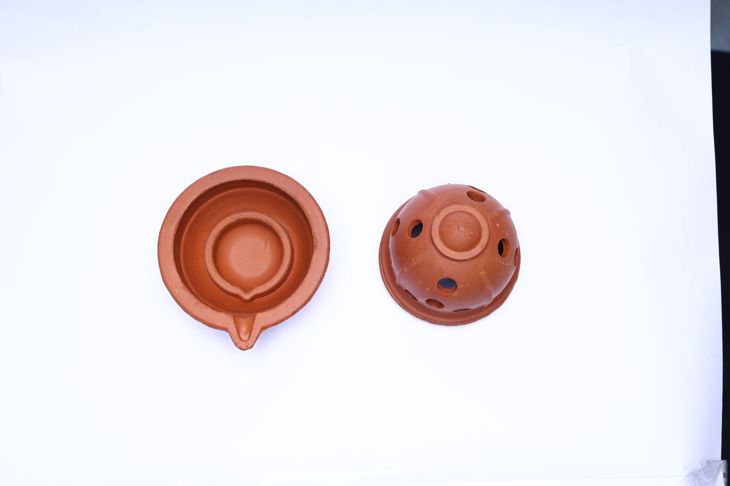 Terracotta Clay Diya Lamp with Lid / Cover – Handmade Oil Lamp for Puja & Festivals