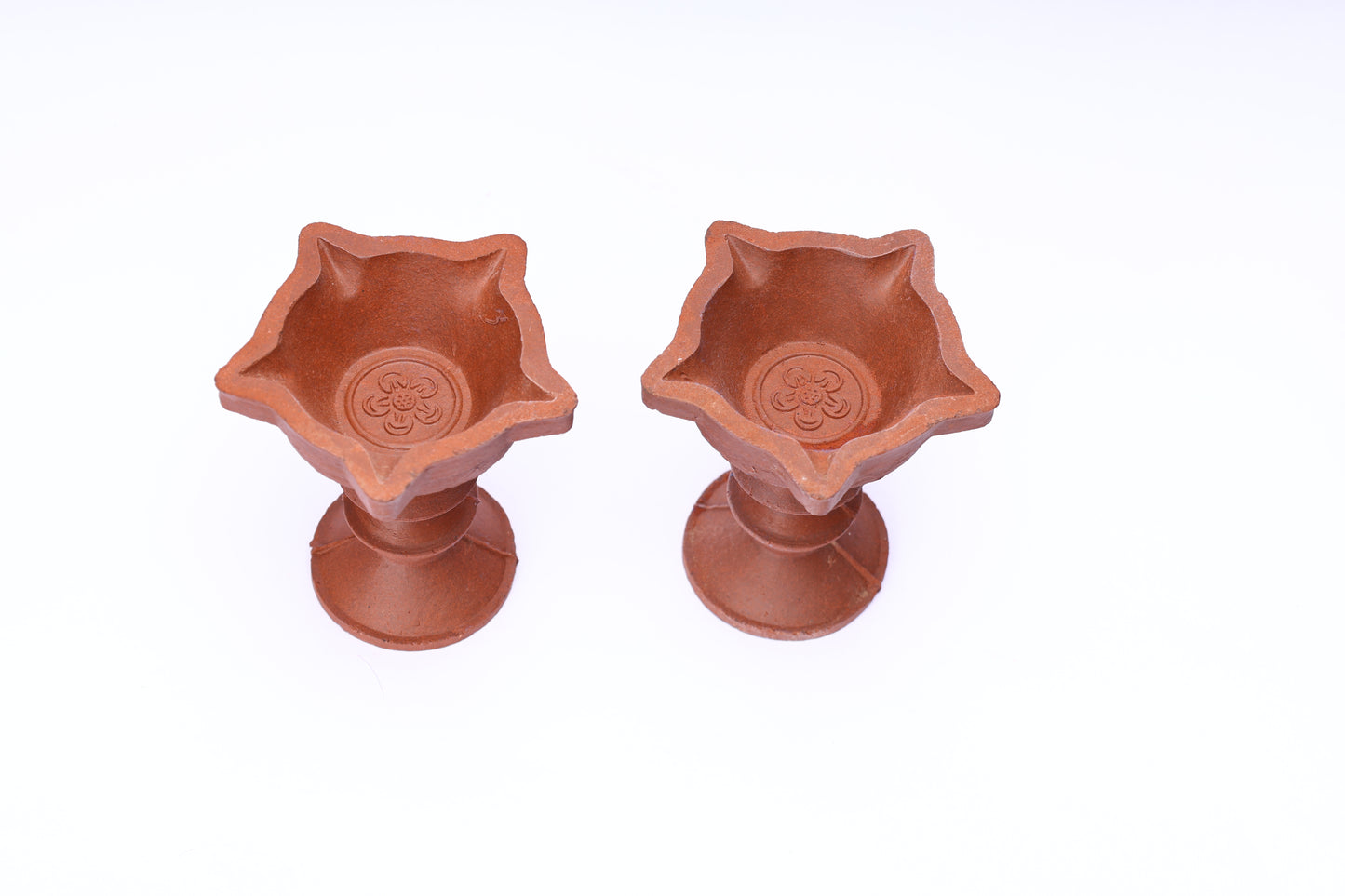 Masota - Set of 2 Standing Clay Diya – Handmade Terracotta Oil Lamp for Puja